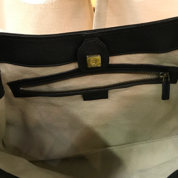 Gucci Leather East West Handbag - Picture 6 of 6